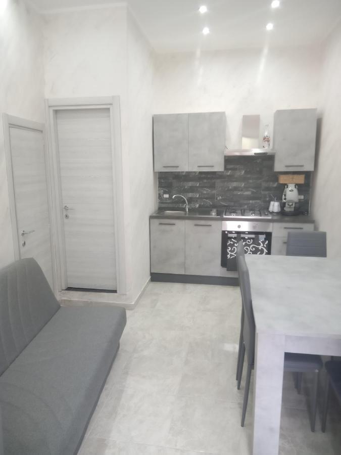 Duomo House Apartment คาตาเนีย ภายนอก รูปภาพ